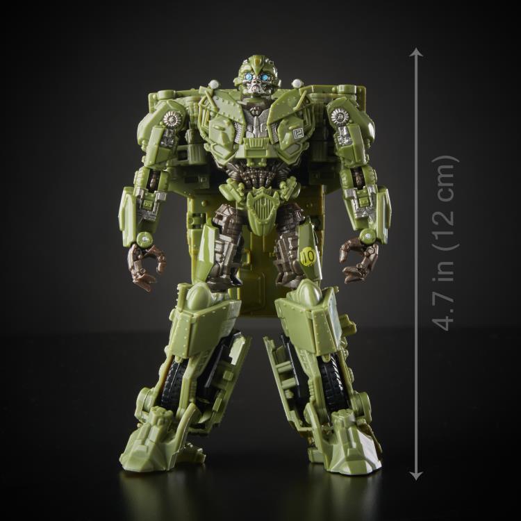 Transformers Studio Series 26 Deluxe WWII Bumblebee - Toy Snowman