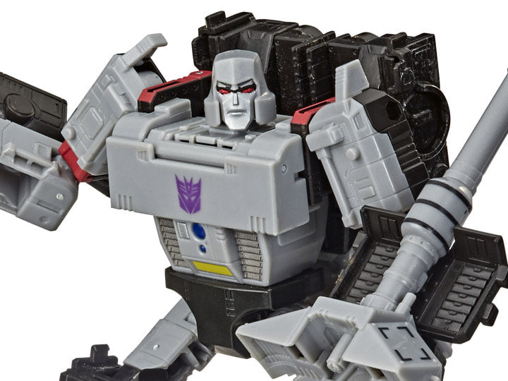 Transformers War for Cybertron: Earthrise Voyager Megatron - Toy Snowman
