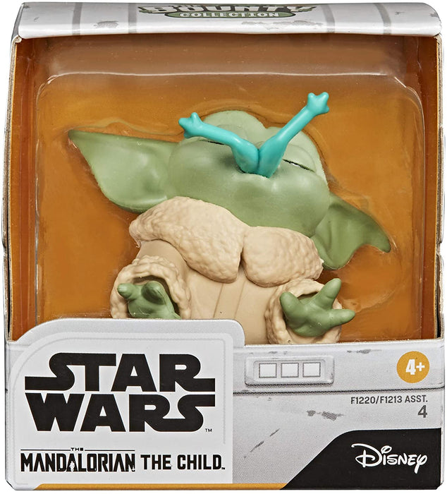 Star Wars The Bounty Collection The Child Collectible Toy 2.2-Inch The Mandalorian “Baby Yoda” Froggy Snack Pose Figure - Toy Snowman